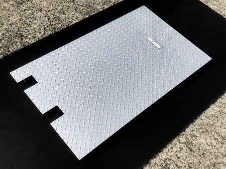 グリストラップ 蓋:切り欠きのあるグリストラップ蓋を横浜市中区の洋菓子店さまへ