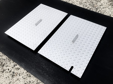 グリストラップ 蓋:切り欠き付きグリストラップ蓋を東京都新宿区の馬肉専門店様へ