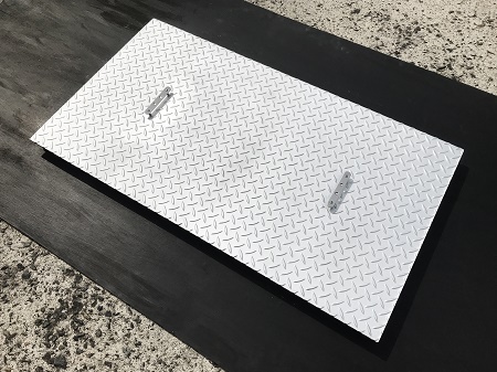 グリストラップ 蓋:札幌市からグリストラップ槽の写真を送って来られてのご注文がありました