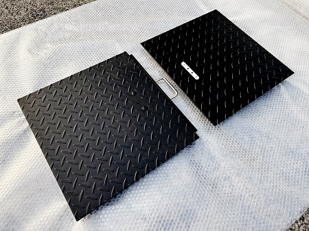 グリストラップ 蓋:裏側にコ形の固定式取手が付いたグリストラップの蓋を大阪市の会社様へ